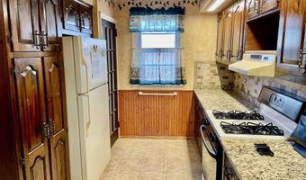 236 E Wyoming Ave, Absecon, NJ 08201