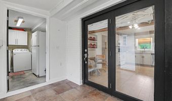 506 Esplanade Ave, Bay St. Louis, MS 39520