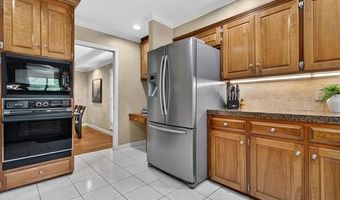 1330 Evergreen Dr, Bartlesville, OK 74006