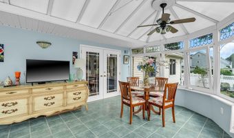8 Laurel Ln, Bayville, NJ 08721