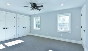 6 Maple Lake Farm Road Rd E, Charlestown, RI 02813