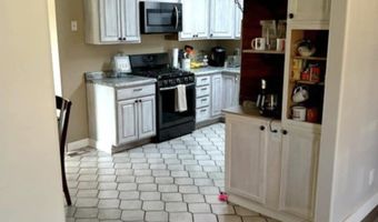 703 Redfern Dr, Beech Grove, IN 46107