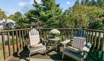 46 CHASTELLUX Ave M6, Newport, RI 02840