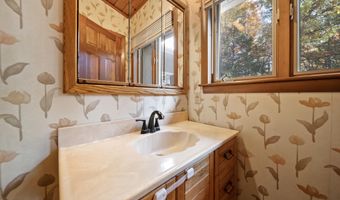 101 Horace Greeley Rd, Amherst, NH 03031