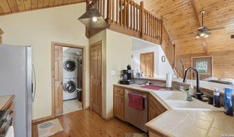 828 SHADY GROVE Ln, Adkins, TX 78101