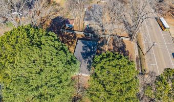 201 College St, Batesville, MS 38606