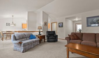 W5862 GERANIUM Drive, Appleton, WI 54915