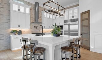 1151 E PEACH TREE Dr, Chandler, AZ 85249