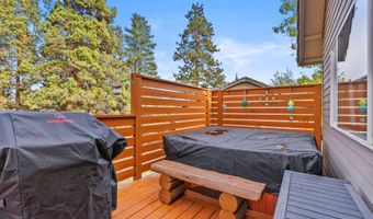 3192 NW Golf View Dr, Bend, OR 97703