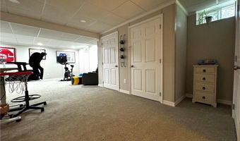 37 Iroquois Rd, Cumberland, RI 02864