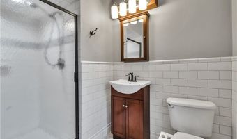 21 Tee Ct, Amherst, NY 14221