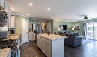 9 Cheryl Ln, Coventry, RI 02816