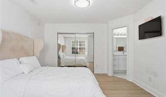 904 Wentworth Ct, Alpharetta, GA 30022