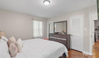 1914 Bonnie Ln, Charlotte, NC 28213