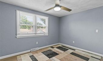 162 Pine St, Warwick, RI 02888