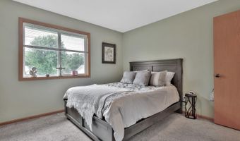 3730 Tower Pond Dr, Anoka, MN 55303