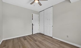 930 Bellestri Dr, Ballwin, MO 63021