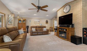 307 21st St NW, Austin, MN 55912