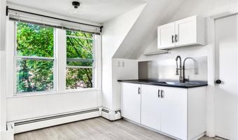 86 Woodward Ave 2, East Providence, RI 02914