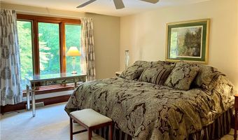 203 Randwood Dr, Amherst, NY 14068