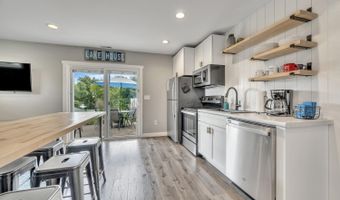 41 Dewey St, Arnolds Park, IA 51331
