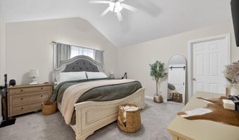 692 N Parker Ln, Bloomfield, IN 47424