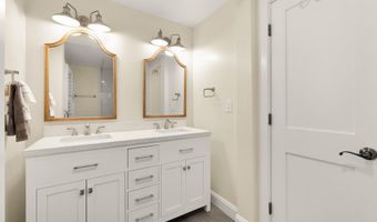 811 26TH Pl S, Arlington, VA 22202