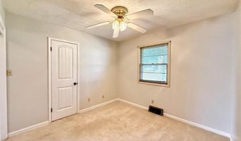 2202 Edgemont Dr, Arkansas City, KS 67005