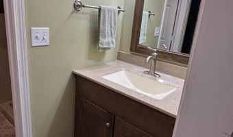 1323 N 3rd St, Aberdeen, SD 57401