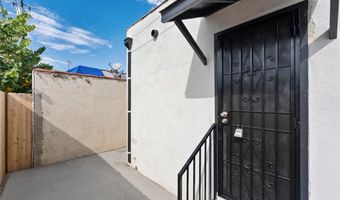 426 W 63rd Pl, Los Angeles, CA 90003