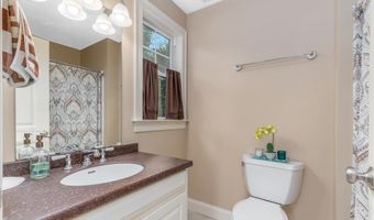 74 Settlers Ct, Bedford, NH 03110