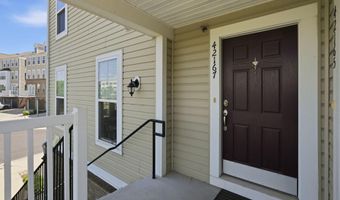 42167 CANARY GRASS Sq, Aldie, VA 20105