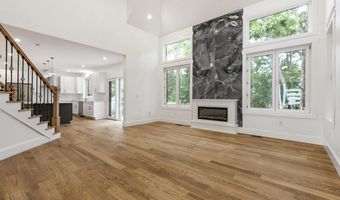130 Zoar Ave, Attleboro, MA 02703