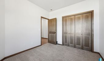 2417 E Brek St, Brandon, SD 57005