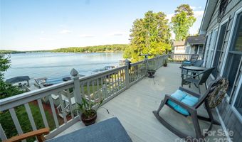 24264 Strand Dr, Albemarle, NC 28001