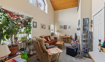 574 E Main St, Ashland, OR 97520