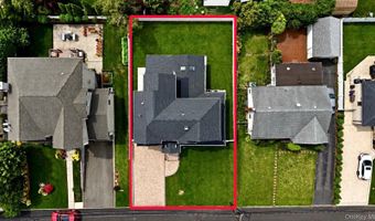 37 Beverly Dr, Albertson, NY 11507