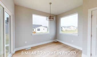 526 43rd St SW, Altoona, IA 50009