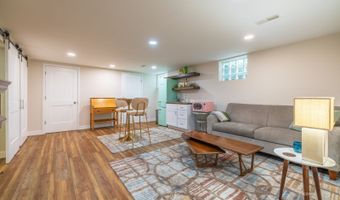 47 Sunnyside Dr, Athens, OH 45701