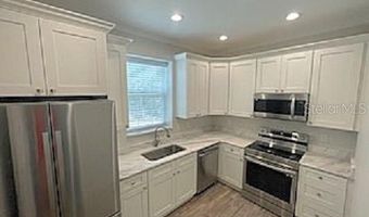 308 W BRIDGERS Ave, Auburndale, FL 33823