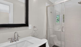 10228 HATHERLEIGH Dr, Bethesda, MD 20814