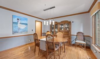 14 Hampton Ct, Algonquin, IL 60102