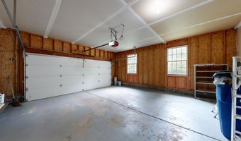 2425 Foxway Dr, Ann Arbor, MI 48105