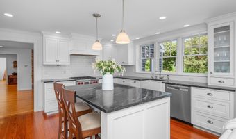 91 Allyn Ln, Barnstable, MA 02630