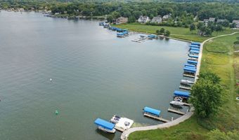 40590 N North Newport Dr, Antioch, IL 60002