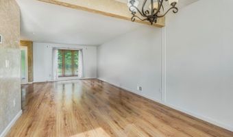 226 Cherokee Rd, Andover, NJ 07848