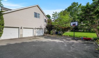 301 BERKLEY Ave, Belle Mead, NJ 08502