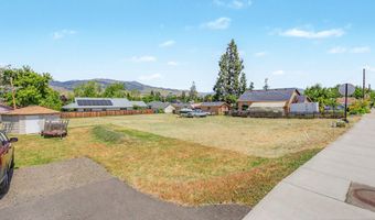N Laurel Street, Ashland, OR 97520