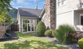 87 Ball Park St, Allen, KY 41601