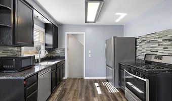 14861 Russell Ave, Allen Park, MI 48101